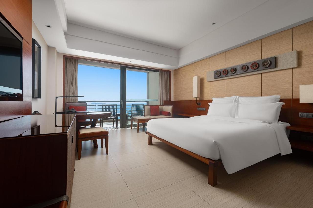 Pullman Oceanview Sanya Bay Resort & Spa Exteriér fotografie